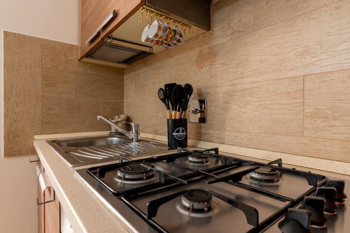 Apartment -porta Susa-centro- Elegante X5, Wi-fi - A-c